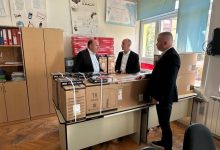 Županija donirala 20 novih laptopa za Srednju školu Otočac