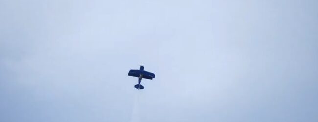 Akrobatski let iznad Otočca za 30. rođendan Motokluba Otočac