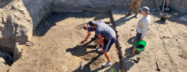 Arheološko istraživanje na arheološkom lokalitetu „Ostatci starog grada Otočca“