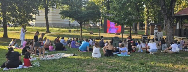 Dječje ljeto u Otočcu: Šegrt Hlapić u gradskom parku