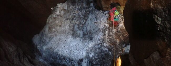 Dvotjedna speleološka ekspedicija u NP Sjeverni Velebit okupila 47 speleologa