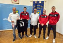 Predstavnici MNK Lika Šport na prijemu kod župana Petryja