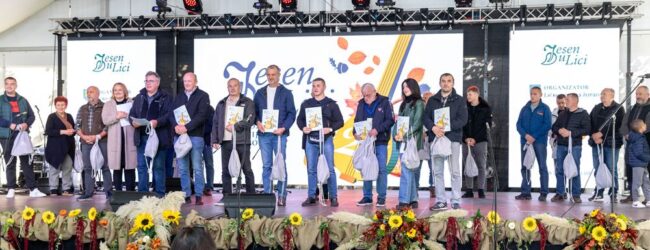 Dodijeljena priznanja najboljim ličkim proizvođačima meda, sira, rakija i zimnice