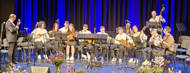 Otočki tamburaši na 10. europskom festivalu tambure