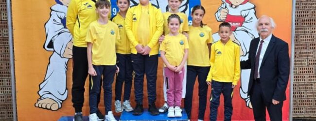 Četiri medalje za Gacku!