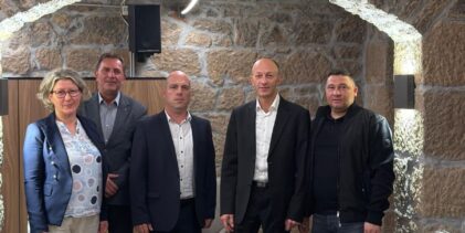 Potpisani ugovori za prijevoz učenika osnovnih škola vrijedni 952 tisuće eura