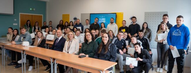 Nastavlja se program „Želim znati više”