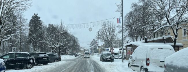 Čisti se više od 500 km nerazvrstanih cesta na području Otočca