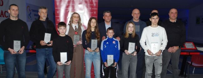 Dodijeljena priznanja najboljim sportašima Grada Otočca za 2025. godinu