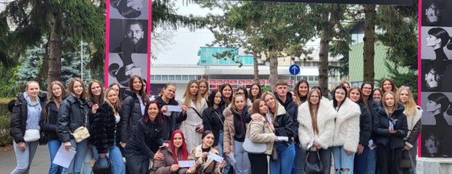 Učenici frizerskog smjera Srednje škole Otočac posjetili Beauty & Hair Expo sajam u Zagrebu