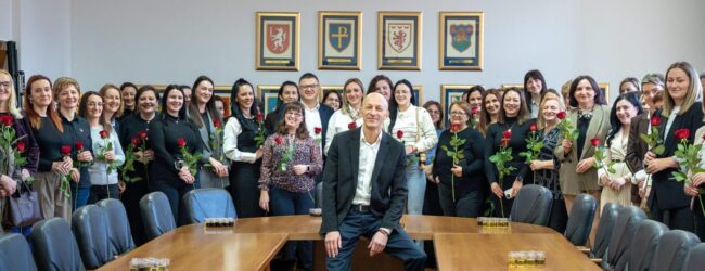 Povodom Dana žena održan tradicionalni prijem za zaposlenice Ličko-senjske županije i njenih ustanova