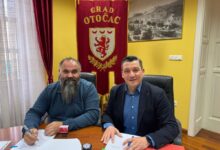 Potpisan ugovor za opremanje skloništa za zbrinjavanje pasa lutalica