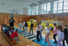 Kroz igru do veće sigurnosti: U Otočcu održan program „Vidi i klikni“