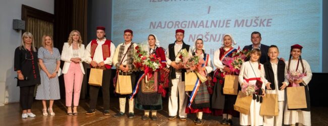 U Otočcu održan 20. izbor najljepših narodnih nošnji