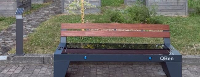 Srednja škola Otočac dobila prvu pametnu klupu