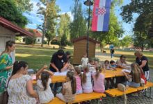 Održana radionica  „Barbie Gačanka“ u sklopu Dječjeg ljeta u Otočcu