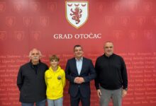 Prijem kod gradonačelnika:  Jakov Krpan nagrađen za vrhunske sportske rezultate